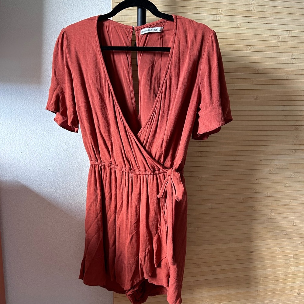 Abercrombie & Fitch Wrap Romper Jumpsuit Flutter Sleeve Ruffle Trim